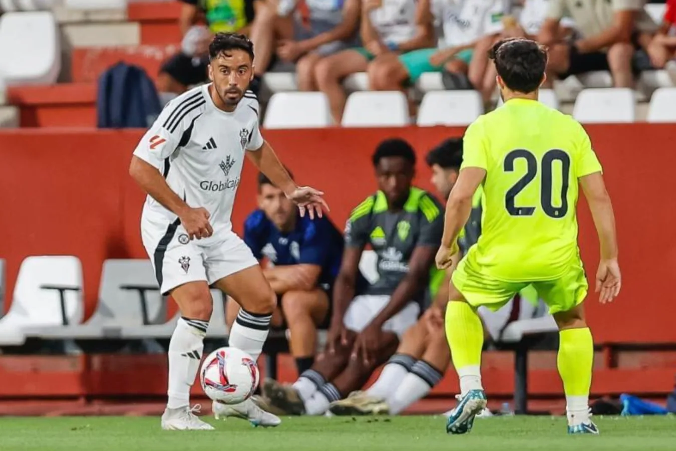 Jaume Costa con la camiseta del Albacete listo para dar el cierre definitivo a su carrera futbolística