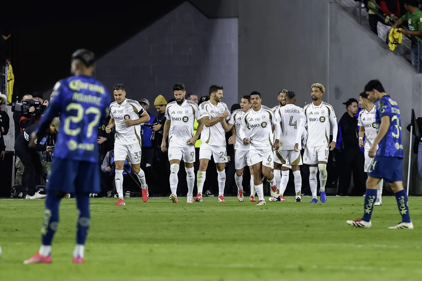 Jugadores del LAFC en sesión de entrenamiento previo a la Concacaf Champions Cup 2025