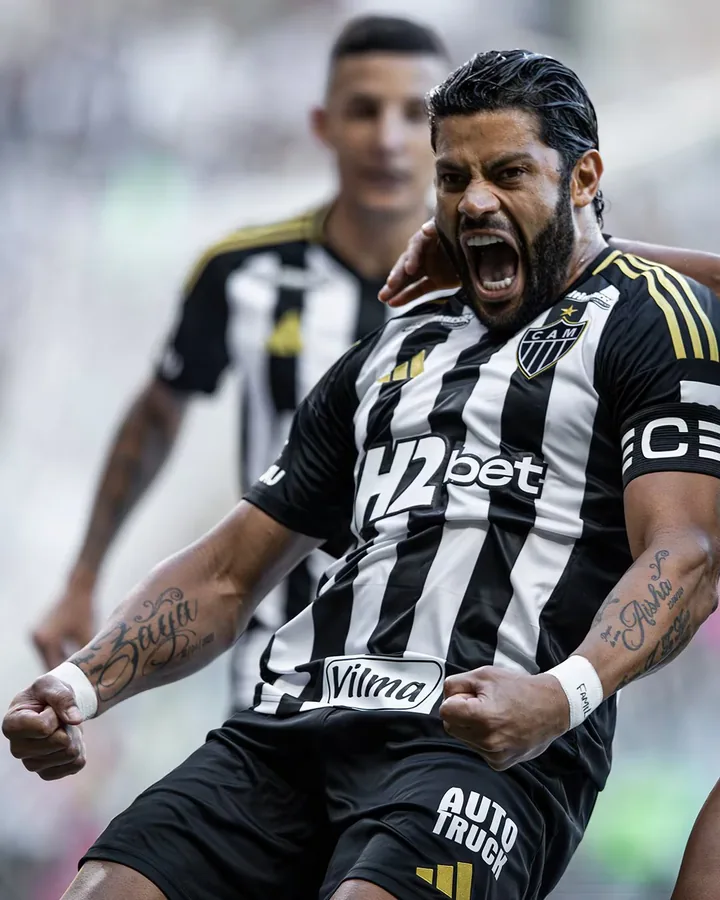 Hulk celebrando un gol con la camiseta del Atlético Mineiro en el Brasileirão