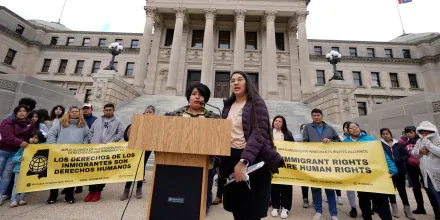 Comunidad latina en Mississippi critica nueva ley de registro migrante