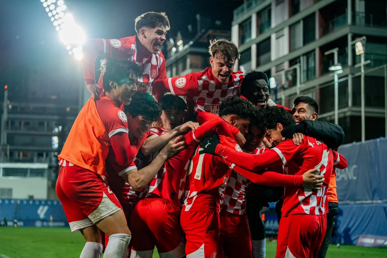 Jugadores del filial del Girona celebrando la victoria ante el Andorra en la semifinal de la Copa Catalunya
